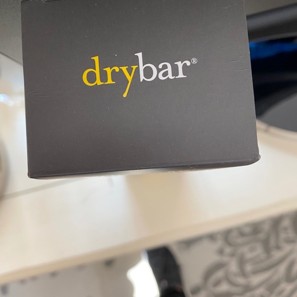 SoLD❌BNWT Dry Bar Brush Crush. Never Opened! - Picture 3 of 4
